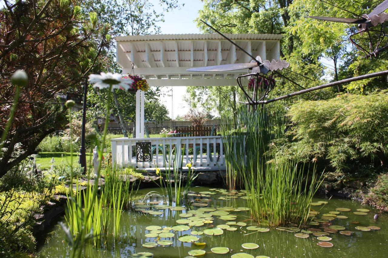 Carrousel Bed & Breakfast Cayuga Exteriér fotografie