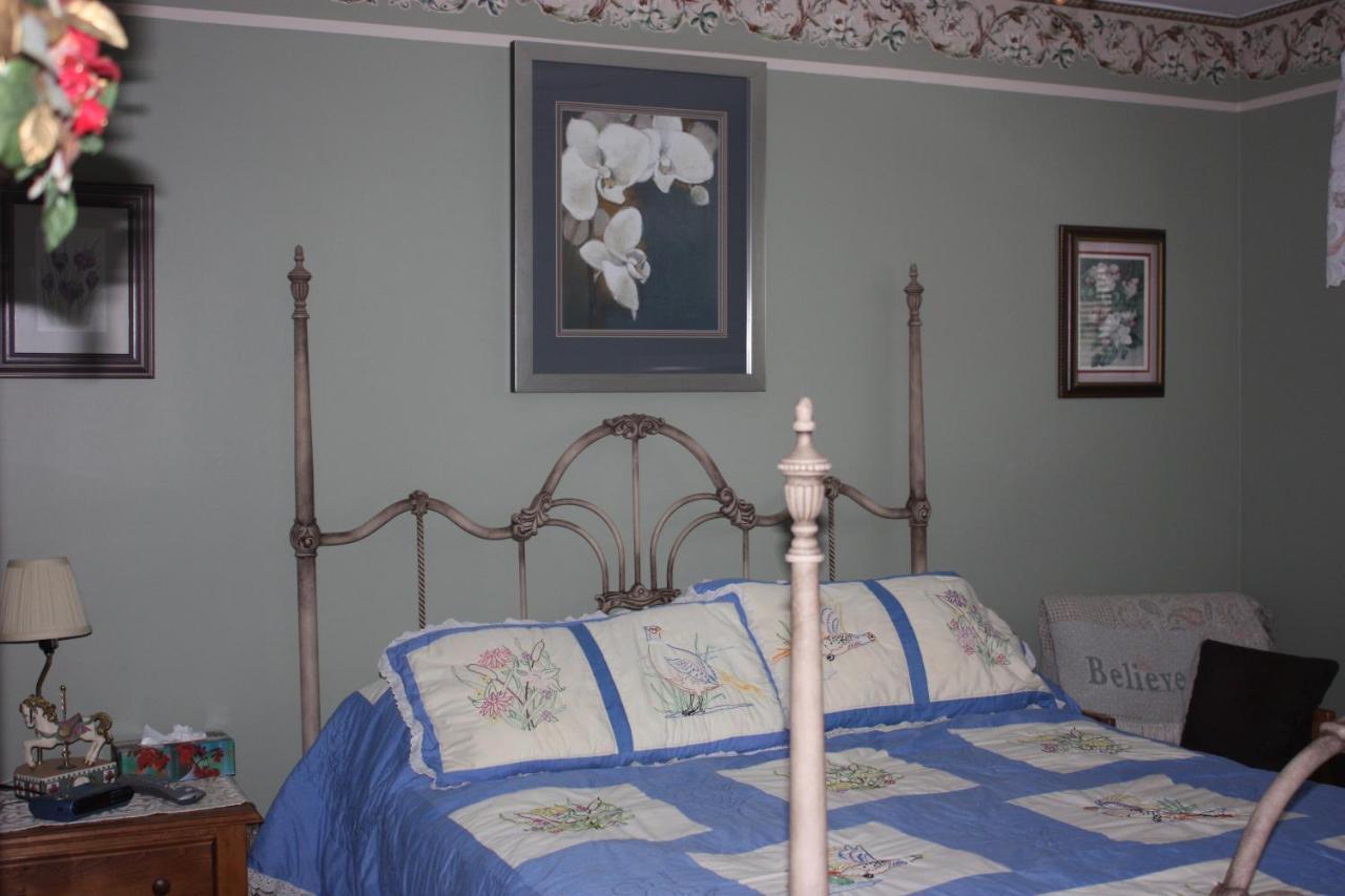 Carrousel Bed & Breakfast Cayuga Pokoj fotografie